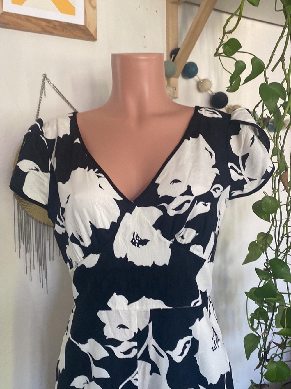 Anthropologie Elevenses Black & White Retro Floral Print Short Sleeve Jumpsuit - Picture 4 of 4